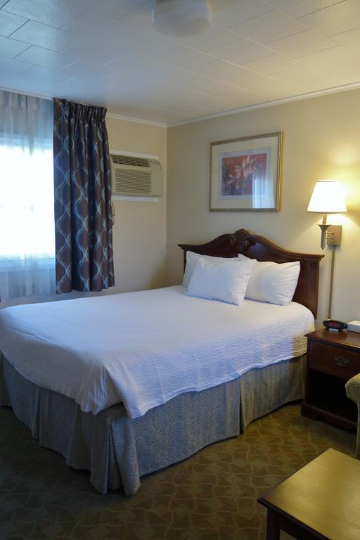 Monument Mountain Motel Great Barrington Phòng bức ảnh